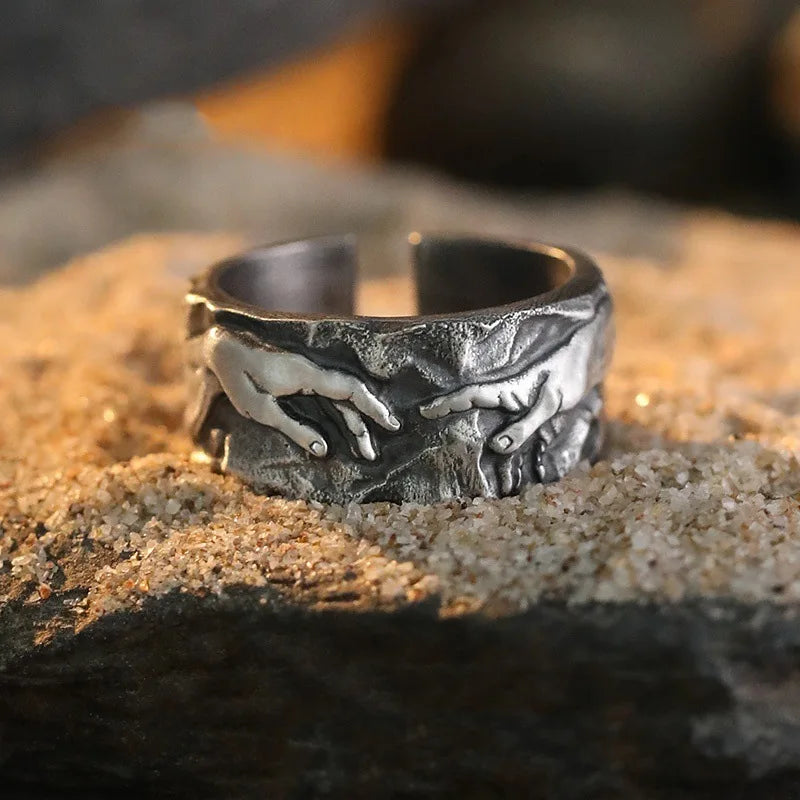 Alloy ring Vintage European and American "Hand of God" alloy ring, a unique unisex index finger ring with a niche design