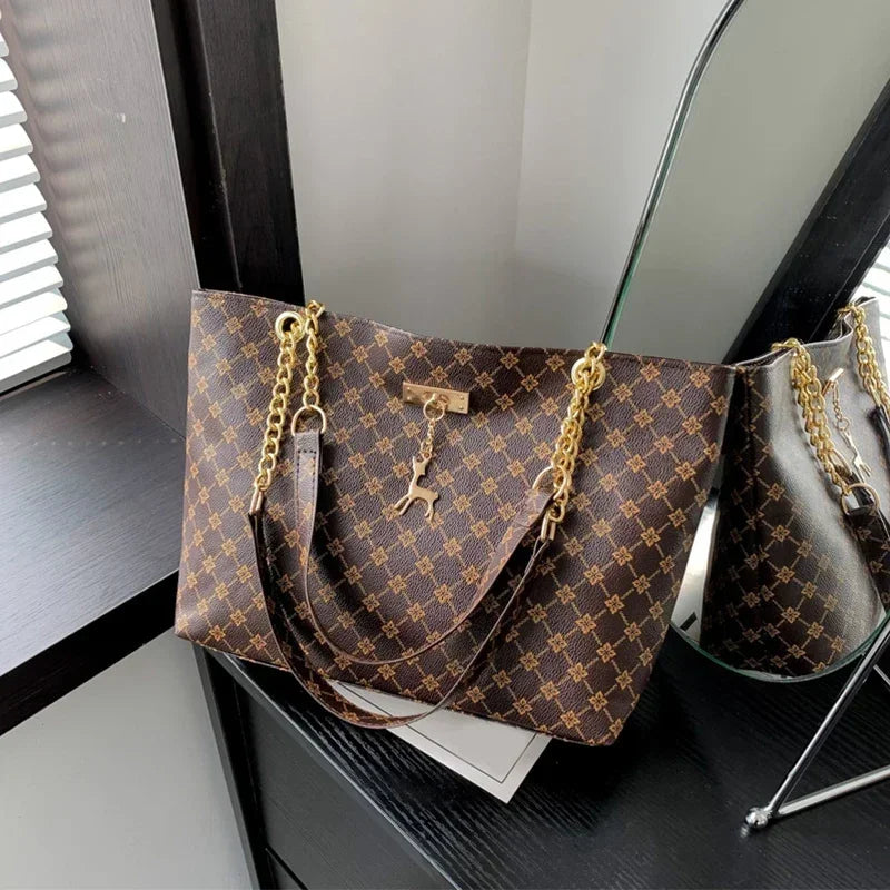 PU LEATHER HANDBAGS 1pcs Fashionable Large Capacity Handbag Texture PU Leather Tote Women Bag with Hanging Accessories Shoulder Bag